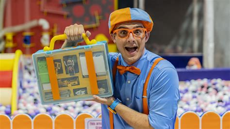 why is there another blippi|A Third Person Has Been Announced To Play Blippi